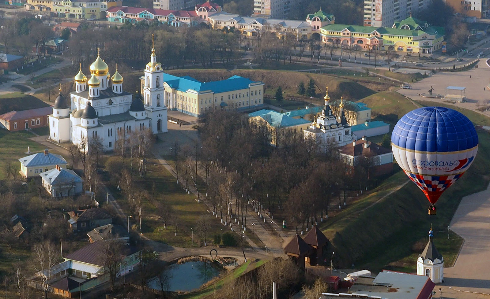 Полет на шаре дмитров цена. Аэровальс Дмитров. Полеты на воздушном шаре Дмитров Аэровальс. Аэровальс Истра. Полет на шаре Дмитров.